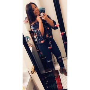 Meet your Posher, Andrea